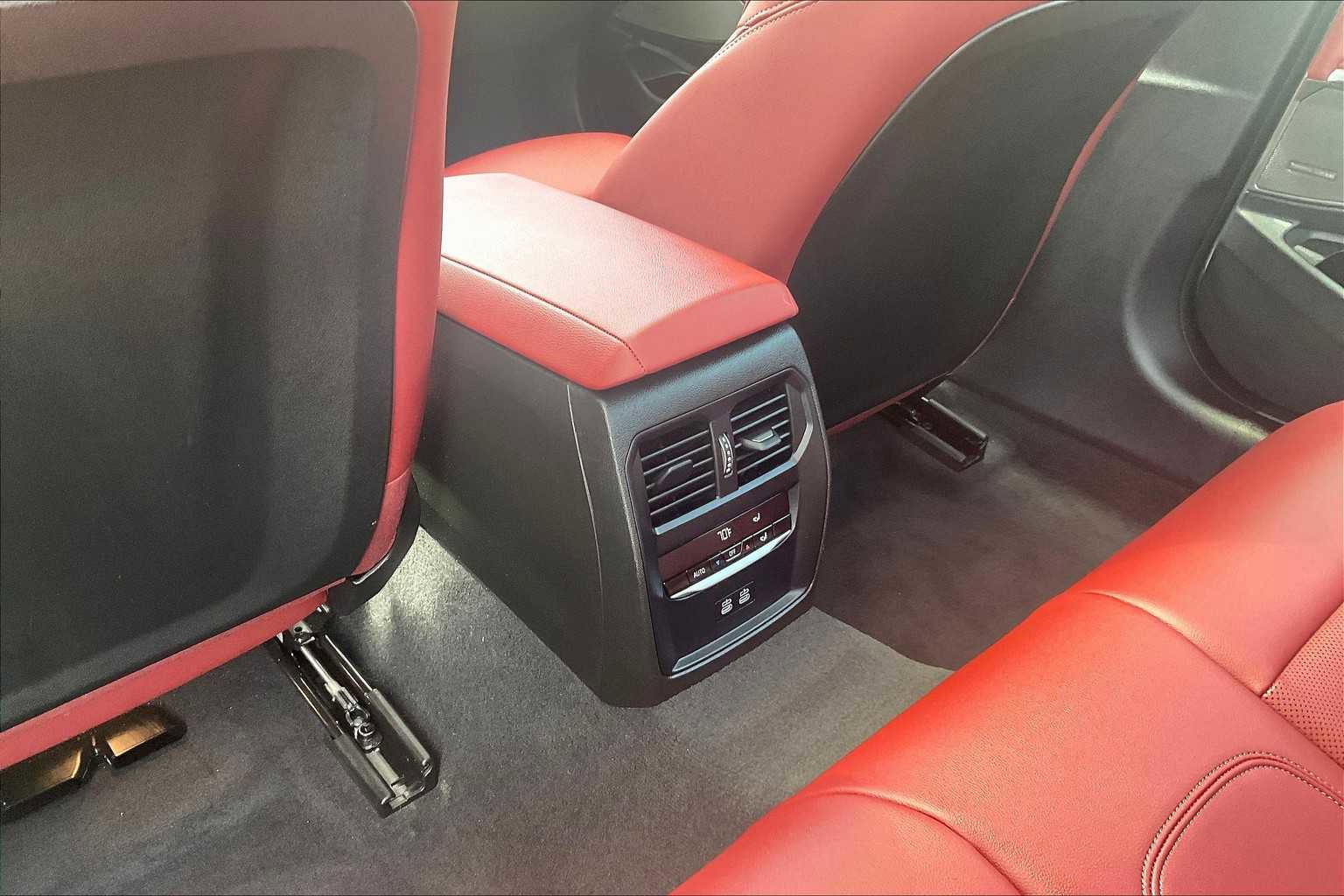 Used 2024 BMW M340i xDrive w/ Premium Package image 28