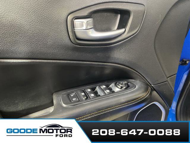 Used 2021 Jeep Compass Latitude w/ Driver Assistance Group AWD/4WD image 9