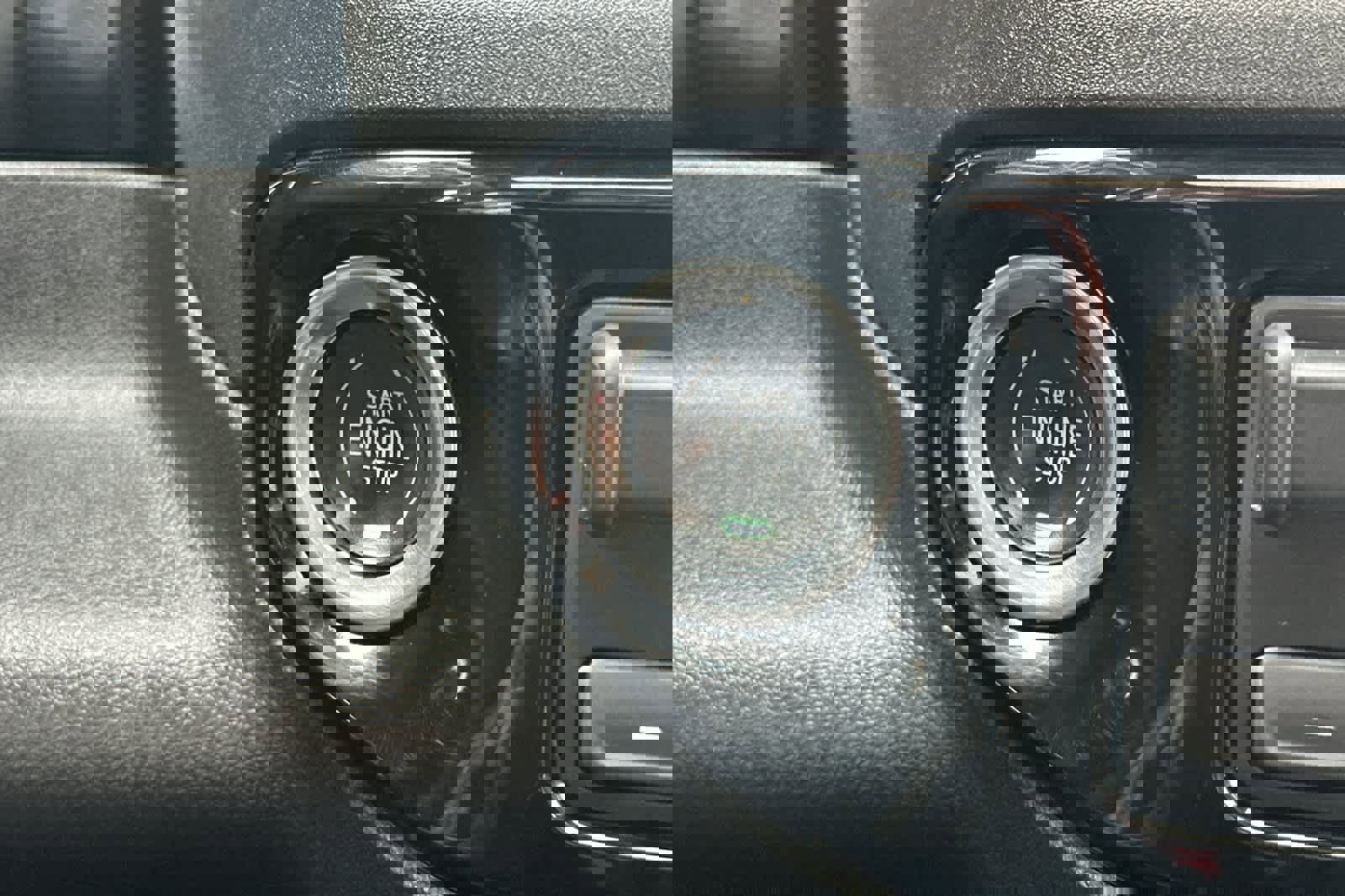 Used 2023 Chevrolet Silverado 1500 ZR2 w/ Technology Package image 22