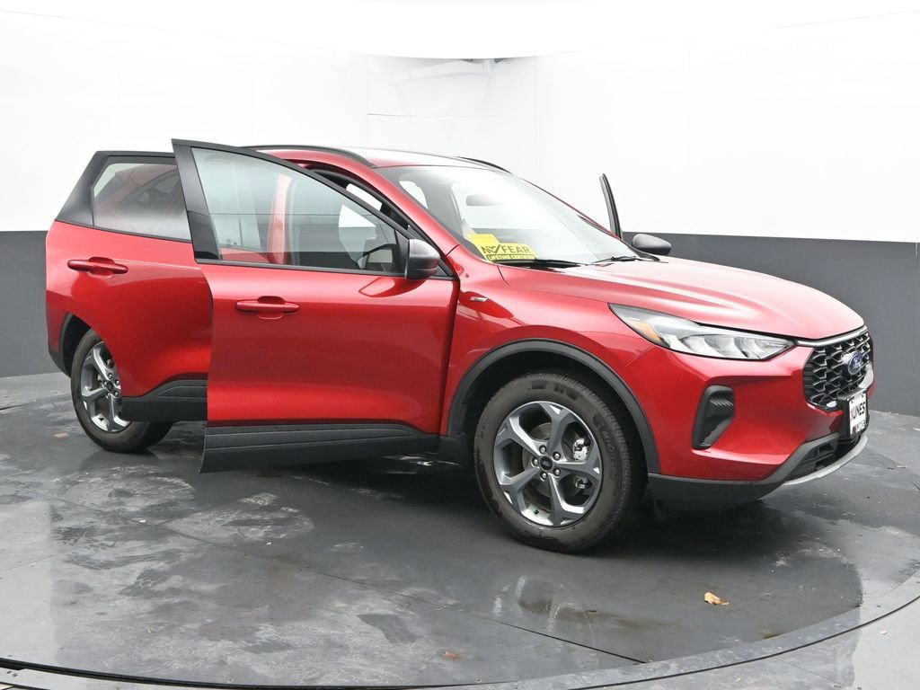 Used 2025 Ford Escape ST-Line w/ Cold Weather Package image 72