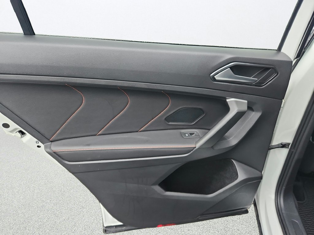 Certified 2024 Volkswagen Tiguan Wolfsburg Edition AWD/4WD image 23