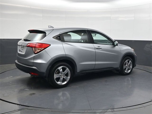 Used 2017 Honda HR-V LX image 4