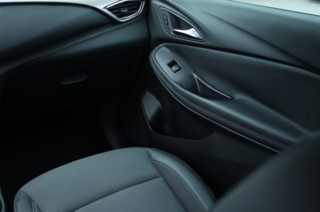 Used 2023 Buick Encore GX Select w/ Sport Touring Package image 23