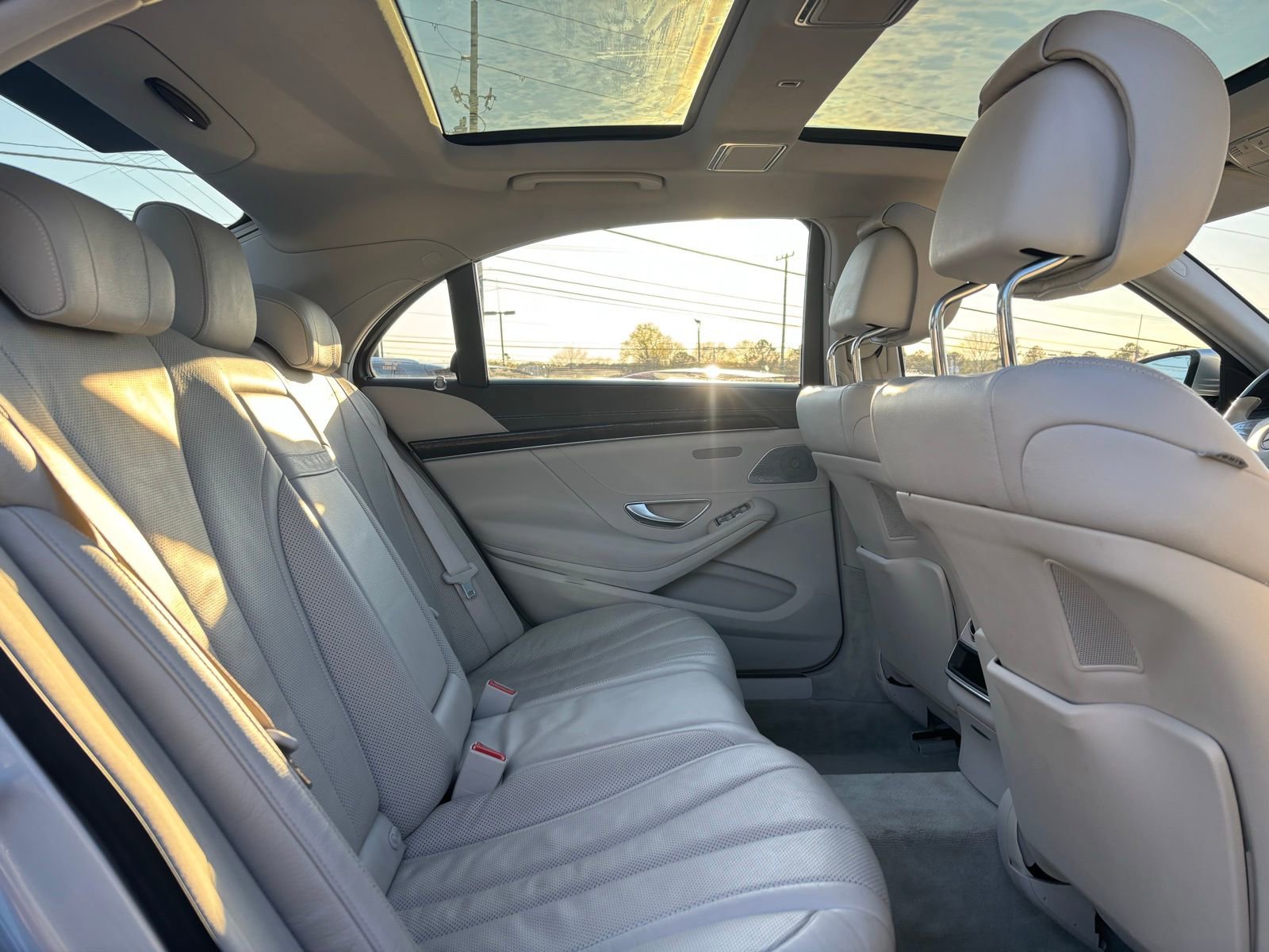 Used 2016 Mercedes-Benz S 550 Sedan image 30