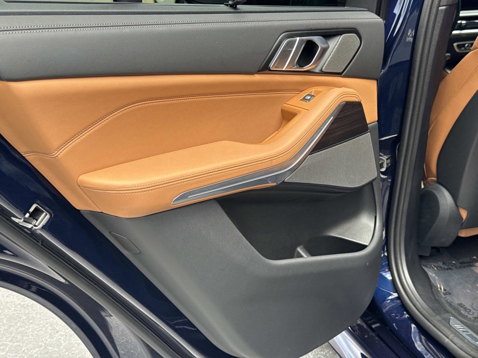 Used 2024 BMW X5 xDrive40i w/ M Sport Package image 14