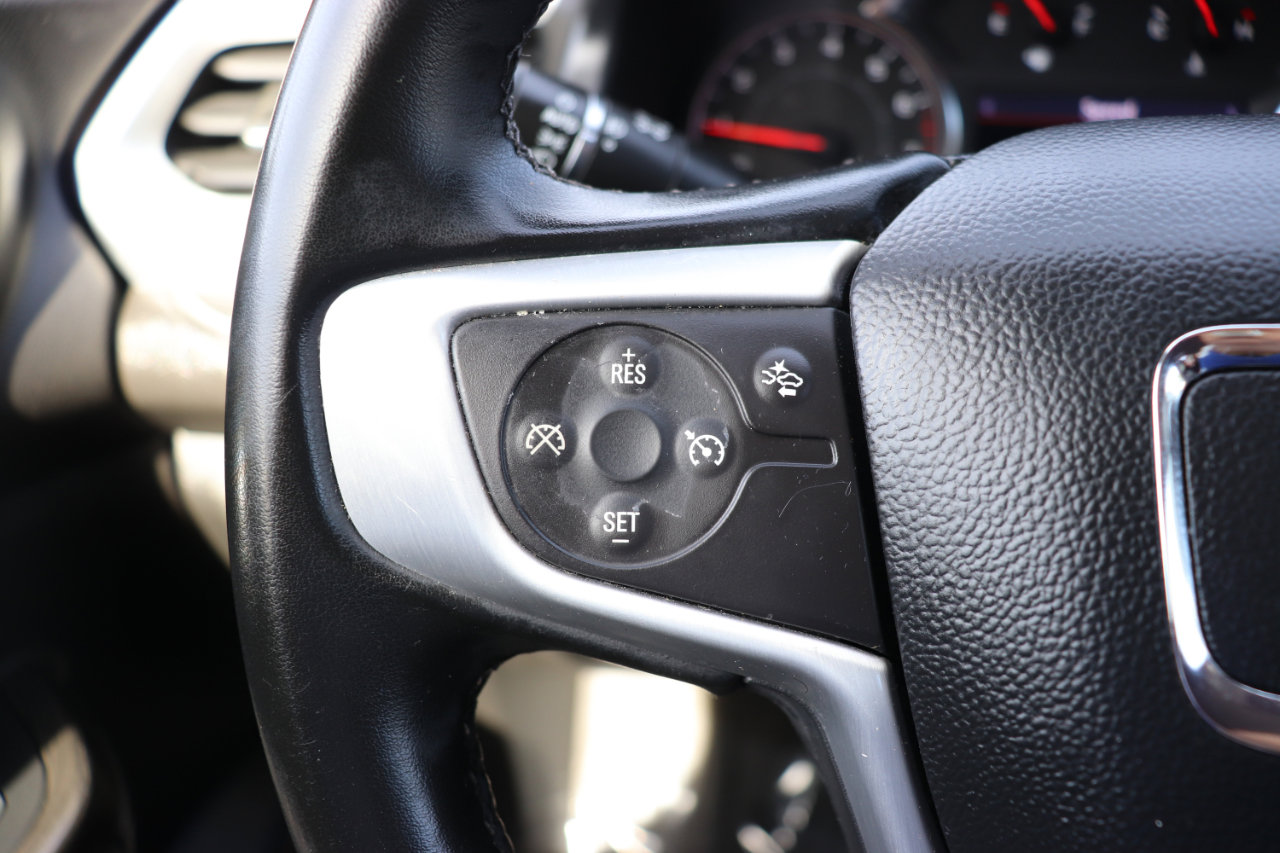 Used 2023 GMC Acadia SLT image 30
