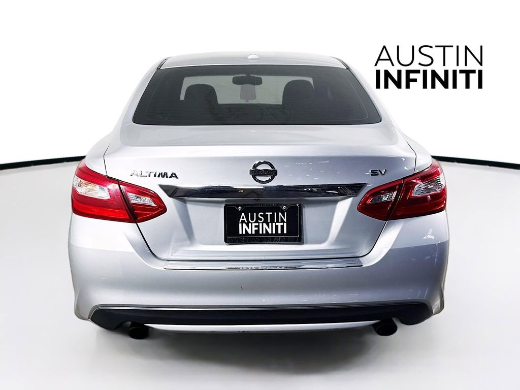 Used 2017 Nissan Altima 2.5 SV w/ Convenience Package image 7