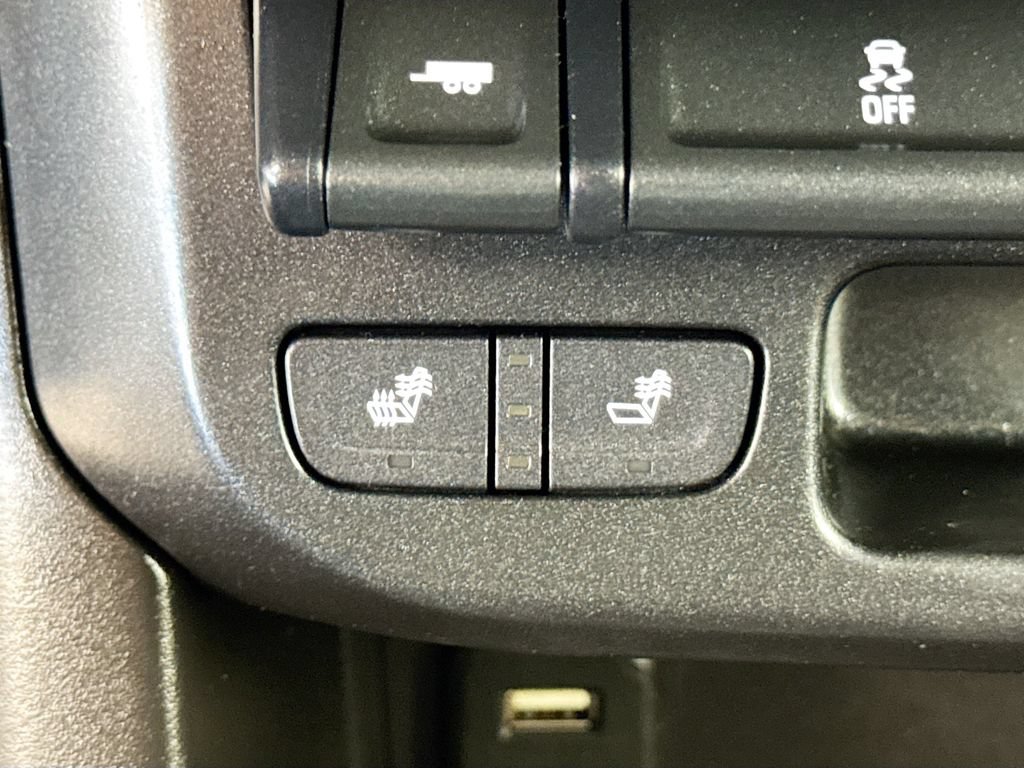 Used 2017 Chevrolet Colorado Z71 AWD/4WD image 19
