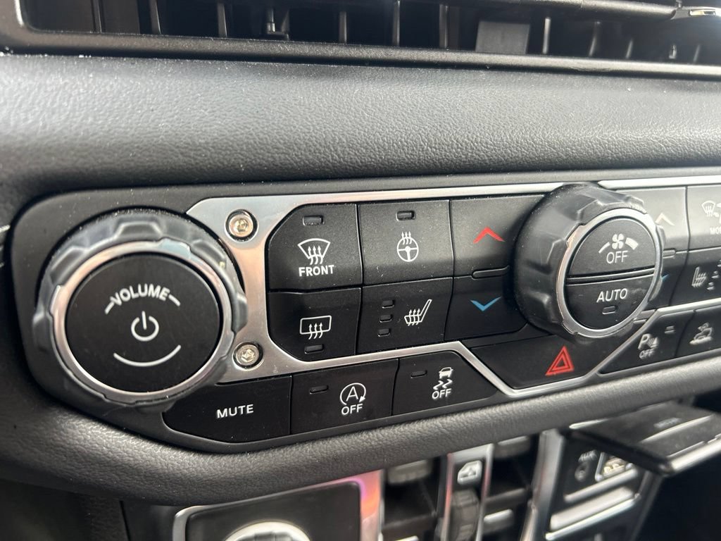 Used 2024 Jeep Wrangler Unlimited Rubicon AWD/4WD image 11