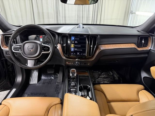 Used 2021 Volvo XC60 T8 Inscription w/ Advanced Package image 13