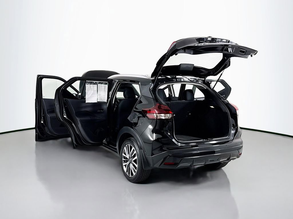 Used 2023 Nissan Kicks SV FWD image 21