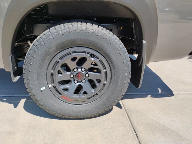 New 2026 Nissan Frontier PRO-4X w/ Tow Package AWD/4WD image 9