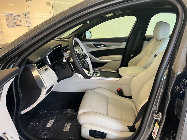 New 2024 Jaguar XF R-Dynamic SE image 11