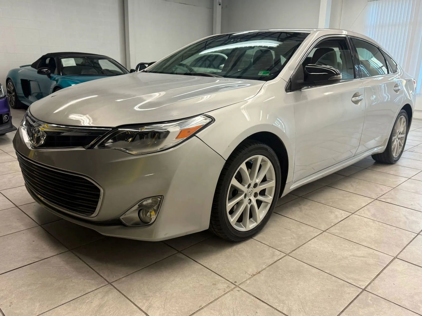 Used 2013 Toyota Avalon XLE Touring image 3