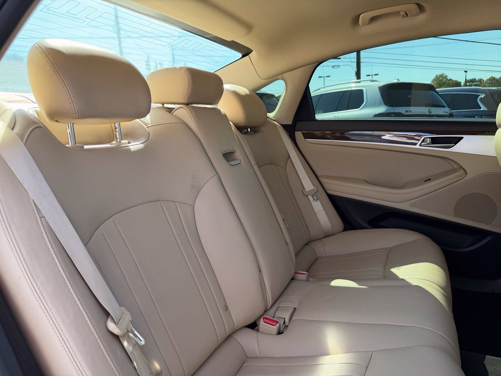 Used 2015 Hyundai Genesis 3.8 RWD image 32