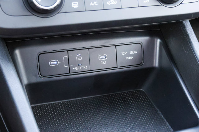 New 2027 Hyundai Santa Cruz SE FWD image 17