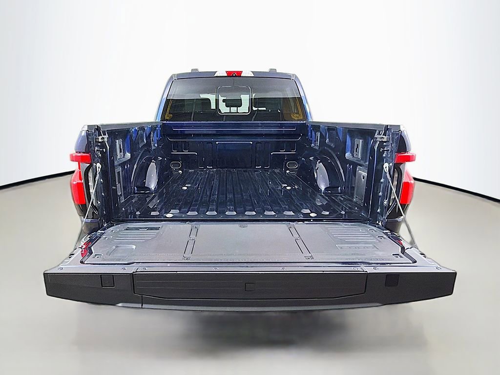 Used 2024 Ford F150 Lightning Lariat image 19