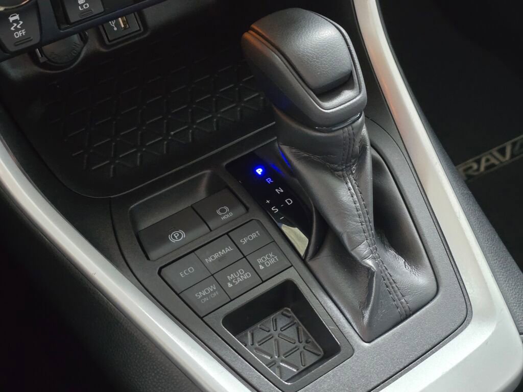 Used 2024 Toyota RAV4 XLE w/ Convenience Package AWD/4WD image 34