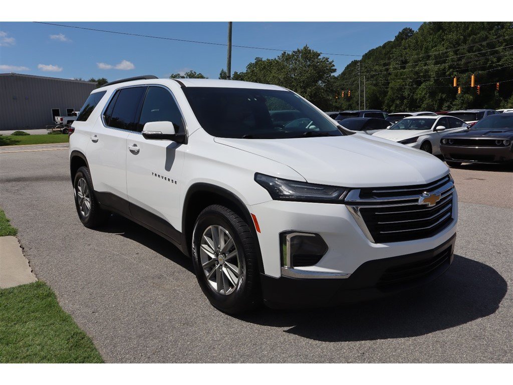 Used 2023 Chevrolet Traverse LT w/ LPO, Cargo Package AWD/4WD image 18