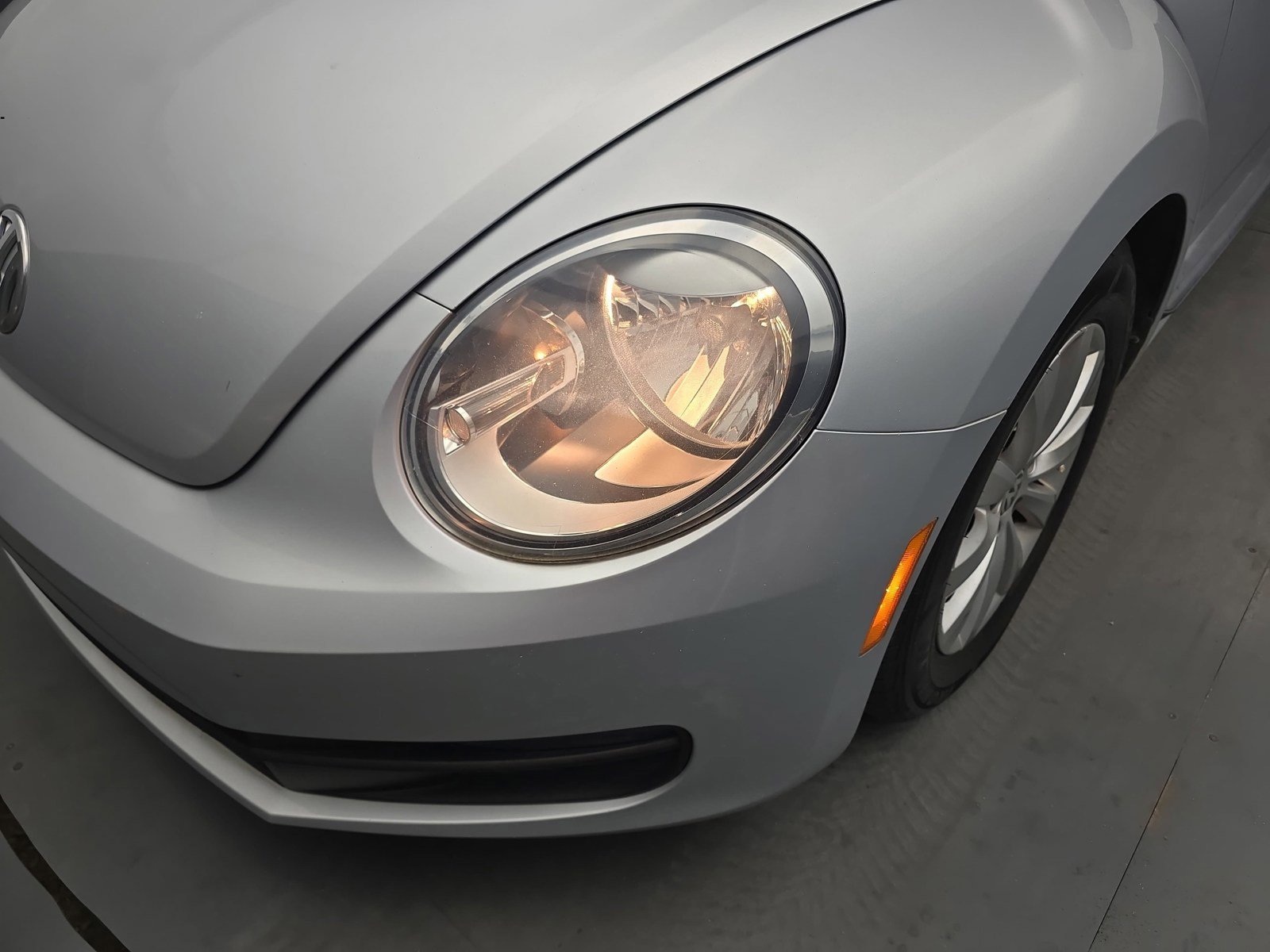Used 2016 Volkswagen Beetle 1.8T Classic FWD image 11