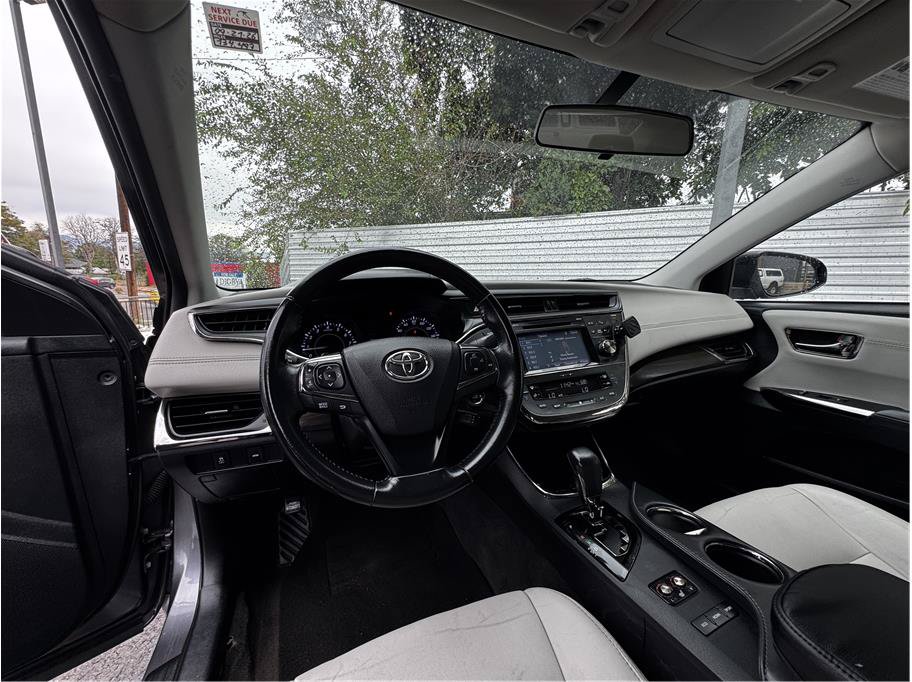 Used 2016 Toyota Avalon XLE FWD image 14