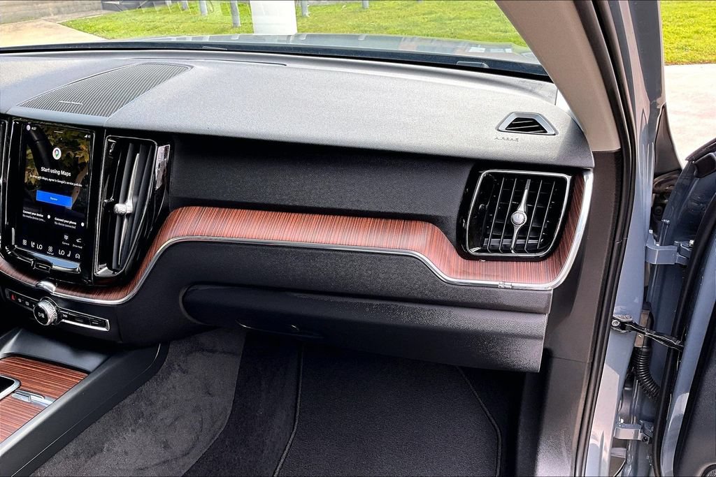Used 2024 Volvo XC60 T8 Plus w/ Protection Package Premier AWD/4WD image 21