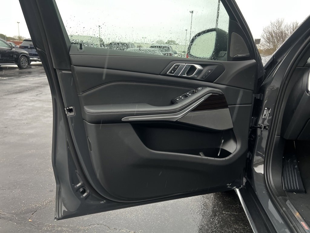 New 2026 BMW X5 xDrive40i w/ Premium Package image 10