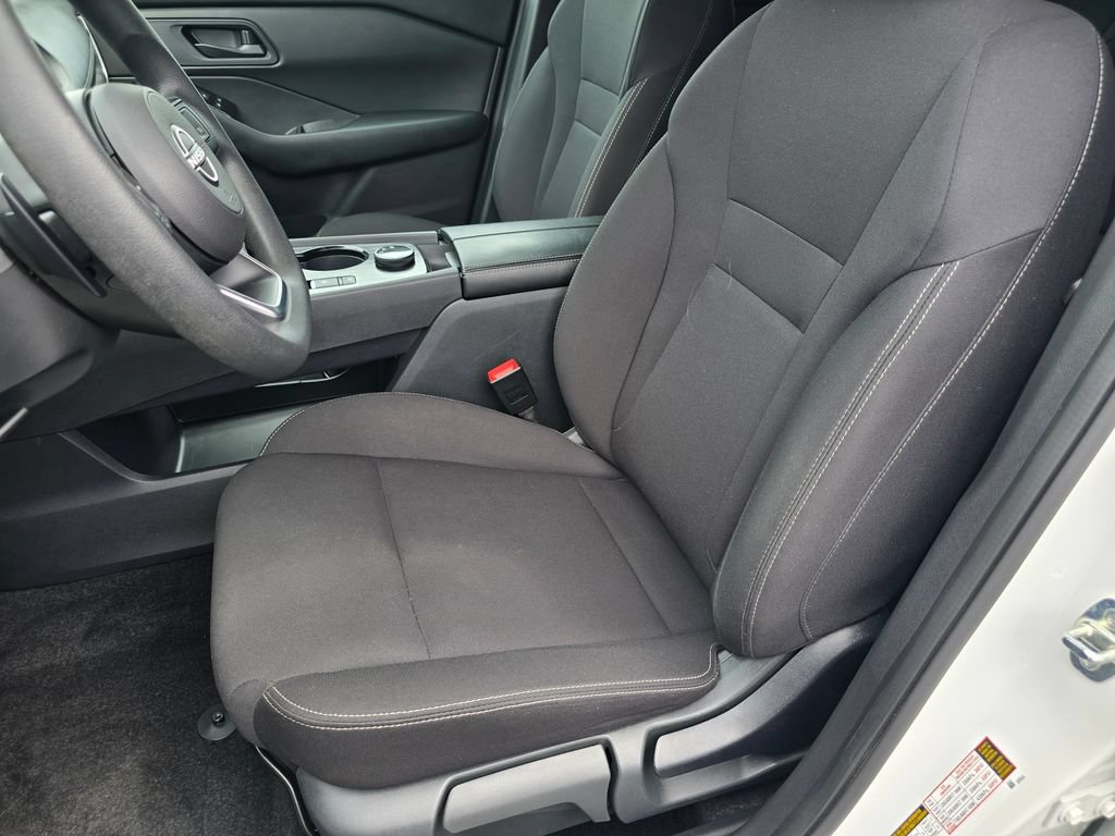Used 2024 Nissan Rogue S AWD/4WD image 21
