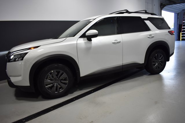 New 2025 Nissan Pathfinder SV image 2