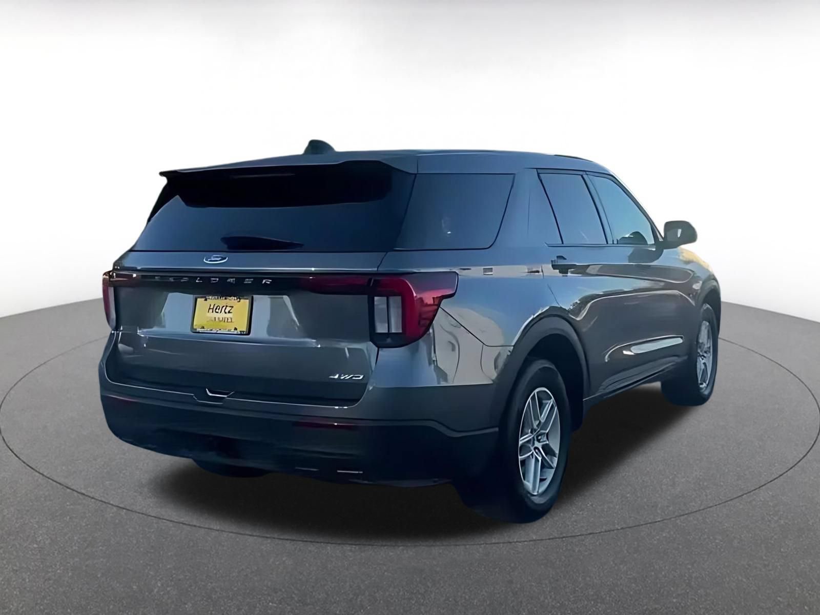Used 2026 Ford Explorer Active AWD/4WD image 14
