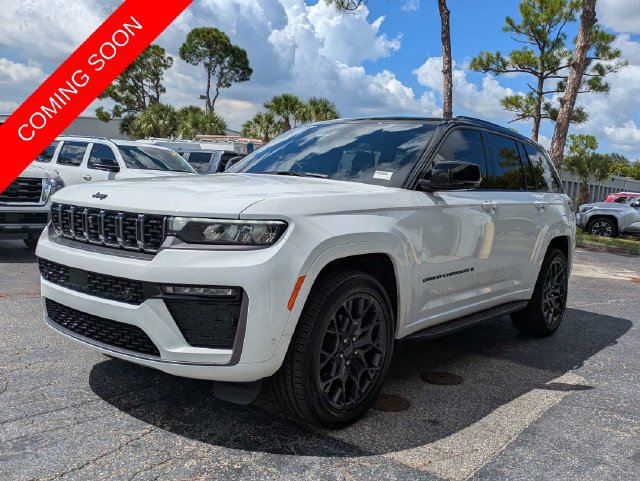 Certified 2026 Jeep Grand Cherokee Summit w/ Obsidian Package AWD/4WD image 6