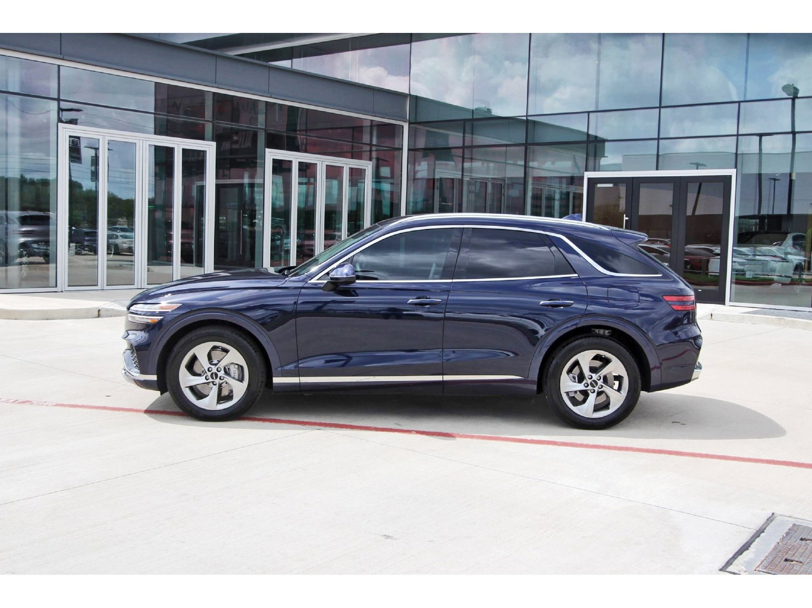 Used 2026 Genesis GV70 2.5T AWD/4WD image 5