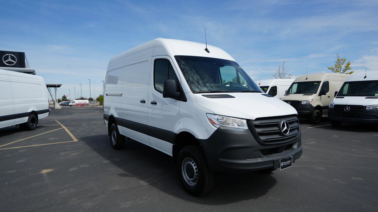 Used 2024 Mercedes-Benz Sprinter 144 Cargo image 3