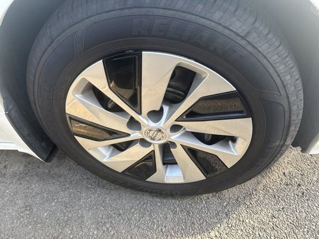 Used 2022 Nissan Altima 2.5 S FWD image 9
