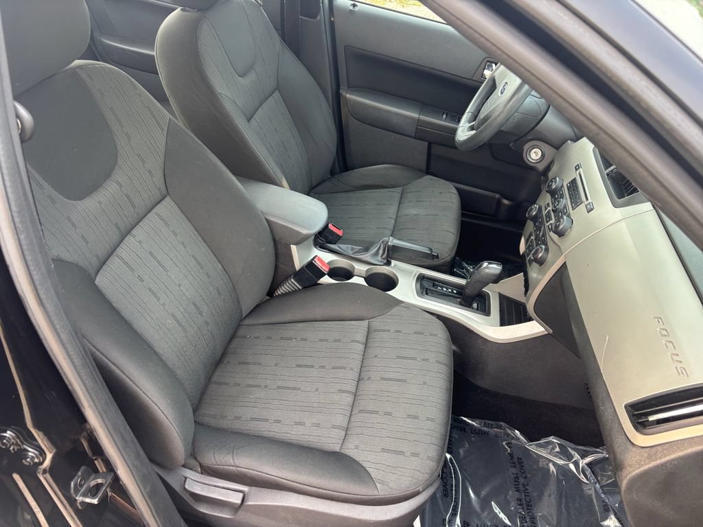 Used 2008 Ford Focus Sedan FWD image 30