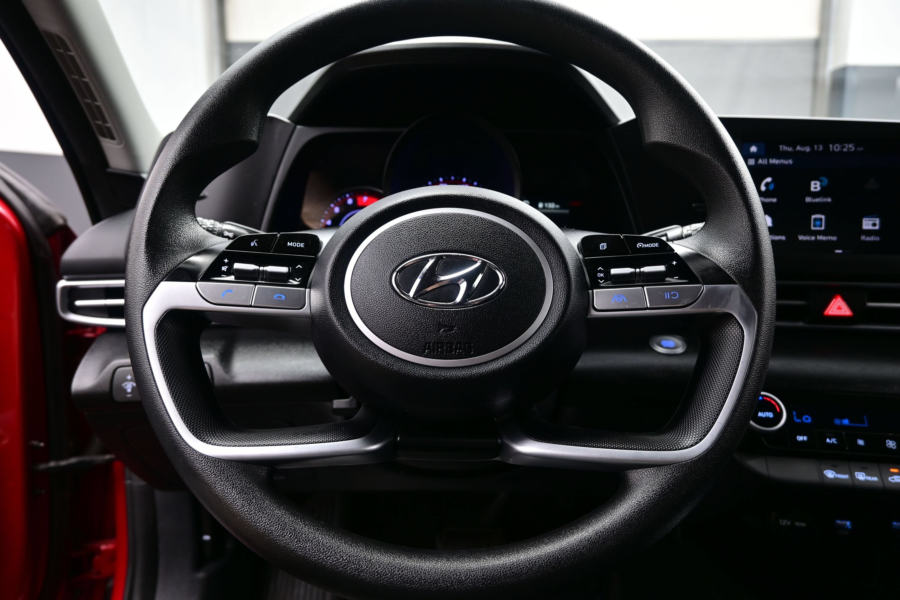 Used 2023 Hyundai Elantra SEL FWD image 20