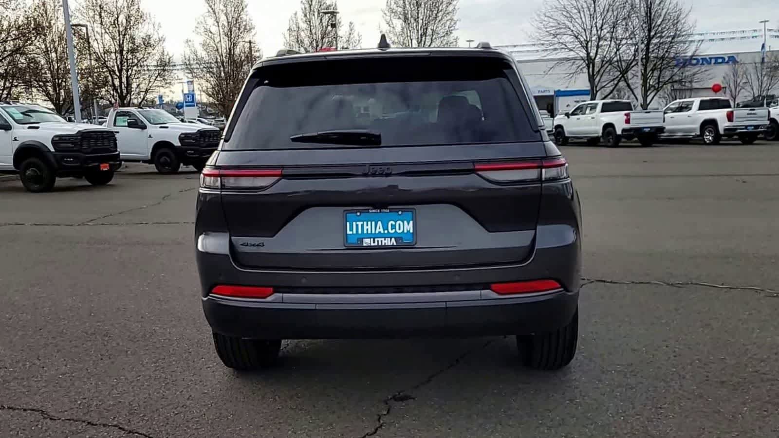 New 2026 Jeep Grand Cherokee Altitude AWD/4WD image 7