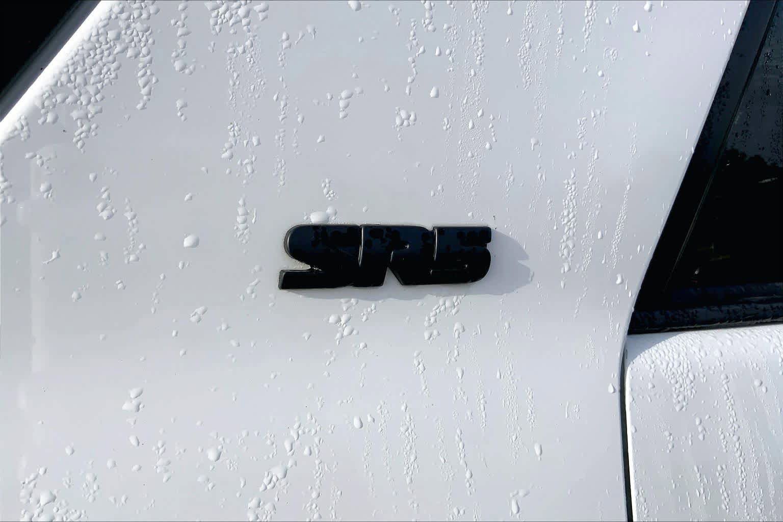 Used 2018 Toyota 4Runner SR5 AWD/4WD image 8