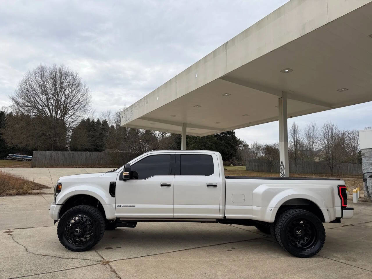 Used 2019 Ford F450 King Ranch w/ King Ranch Ultimate Package image 4