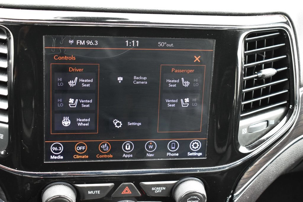 Used 2020 Jeep Grand Cherokee Overland RWD image 33