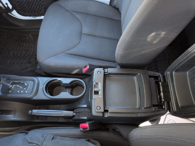 Used 2018 Jeep Wrangler Unlimited Sport S AWD/4WD image 38