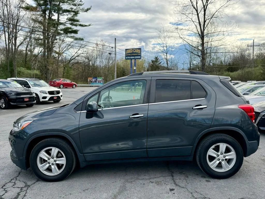 Used 2018 Chevrolet Trax LT w/ LT Convenience Package image 5
