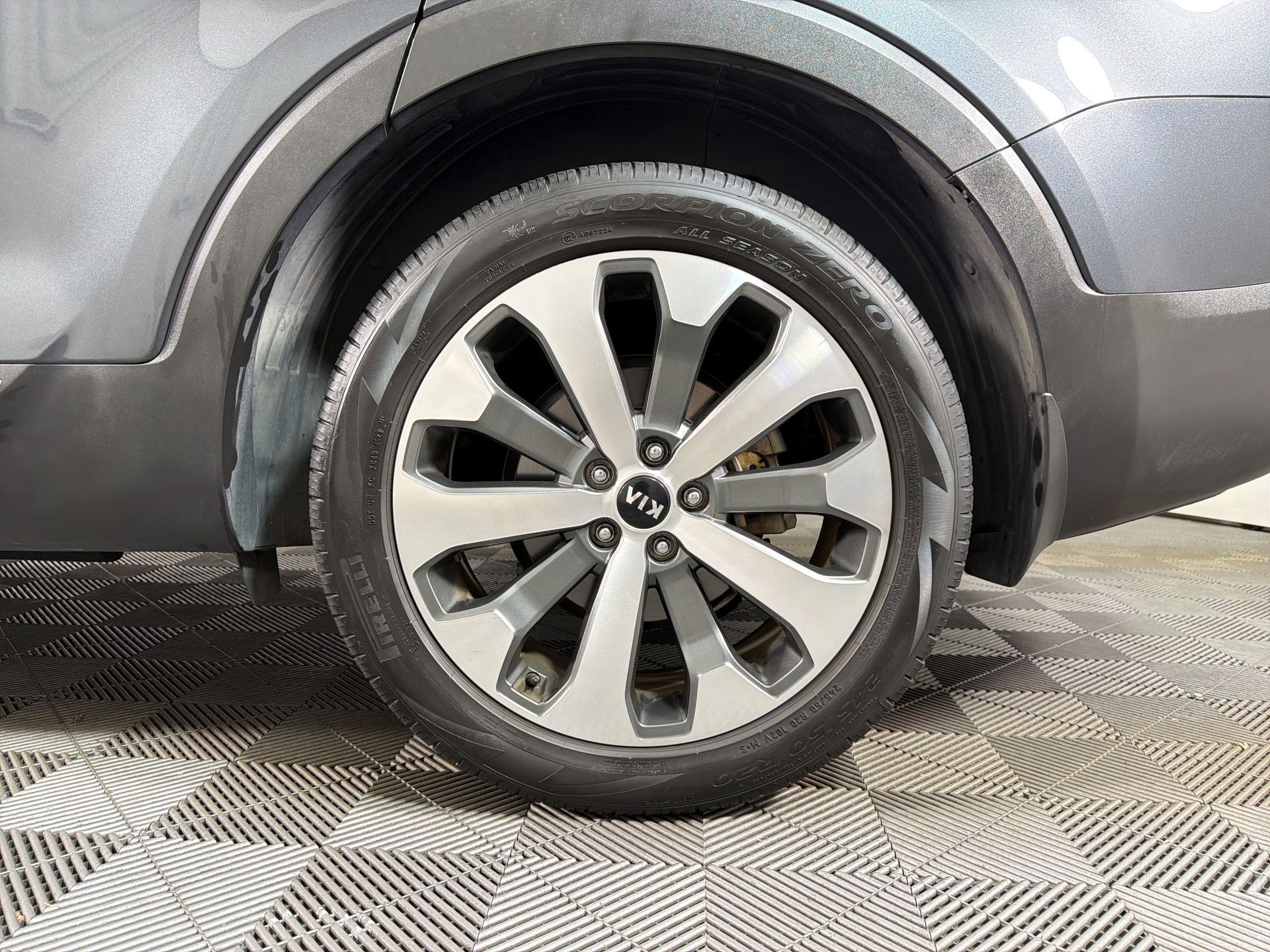 Used 2020 Kia Telluride EX w/ EX Premium Package image 11