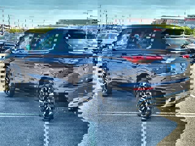 Used 2023 Mitsubishi Outlander SE image 4