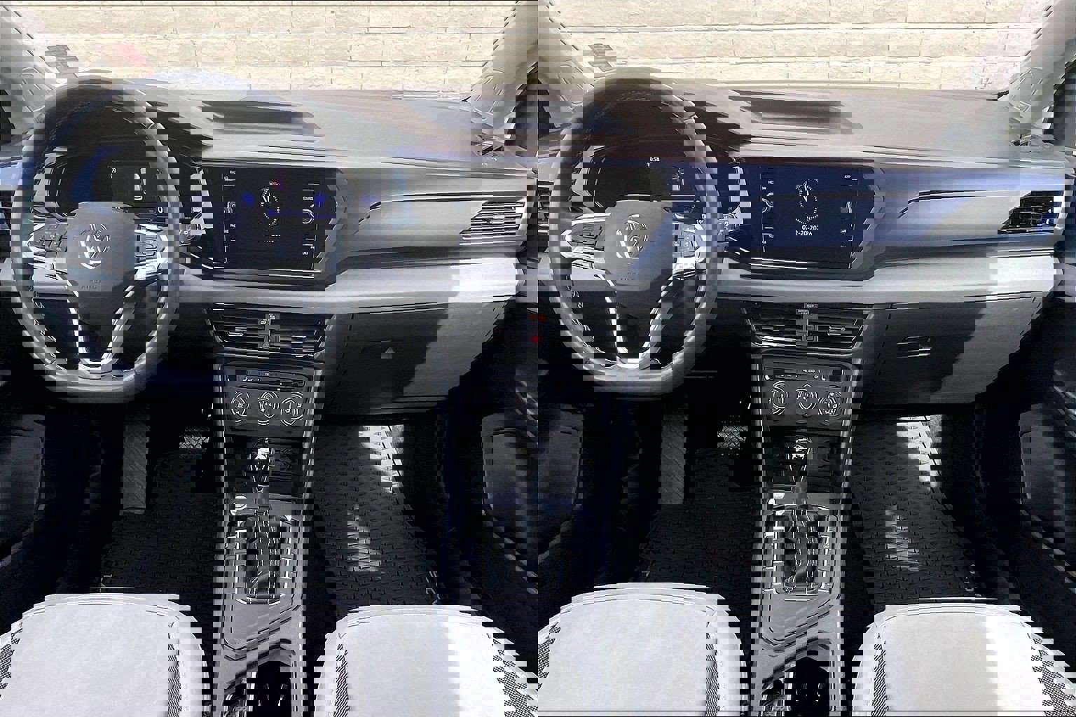 Certified 2022 Volkswagen Taos SE image 15