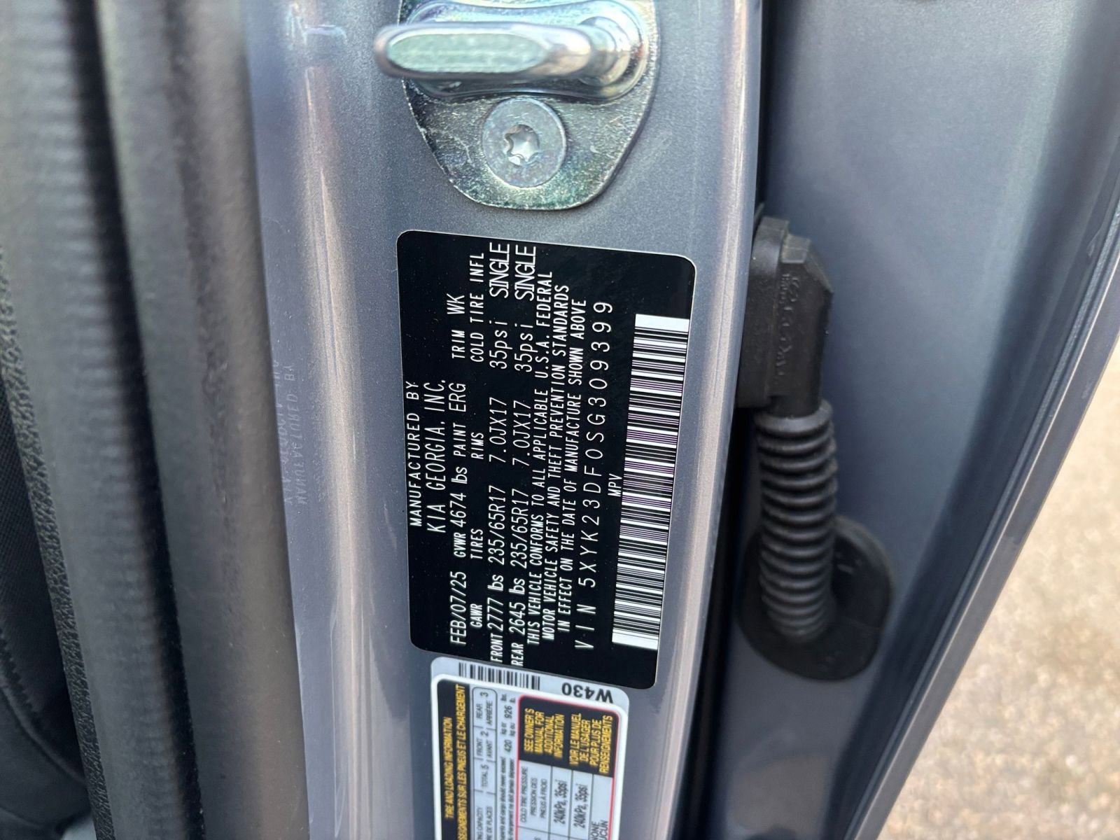 Used 2025 Kia Sportage LX image 29