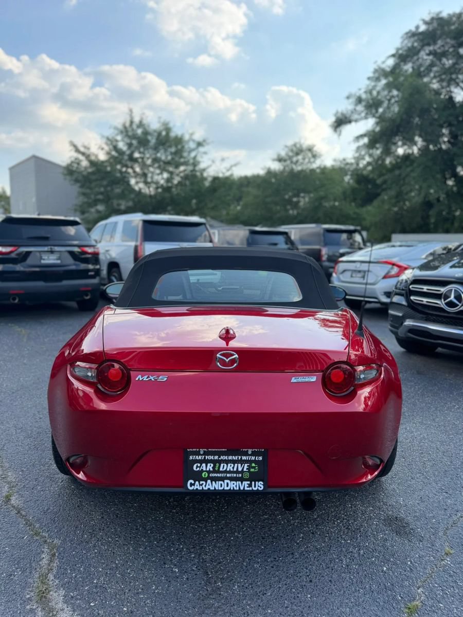 Used 2016 MAZDA MX-5 Miata Grand Touring RWD image 4