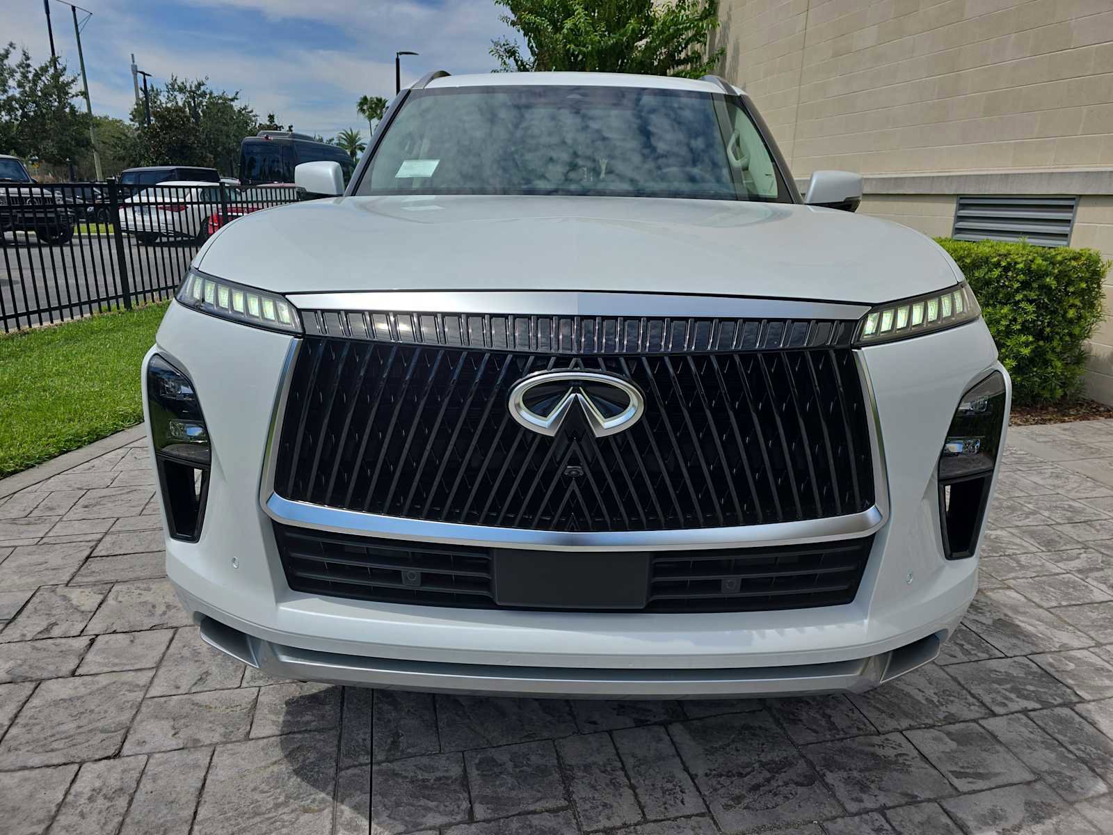 New 2026 INFINITI QX80 Luxe w/ Cargo Package video 2