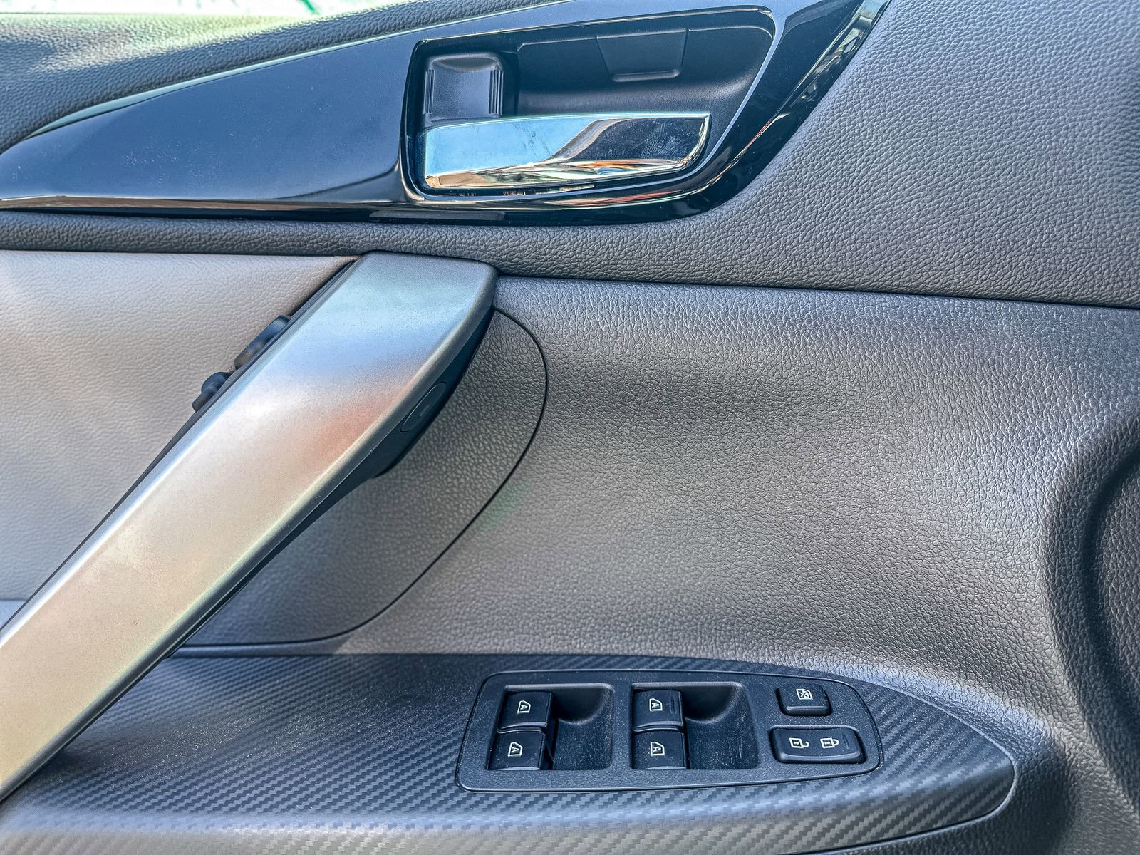 New 2025 Mitsubishi Eclipse Cross AWD image 22