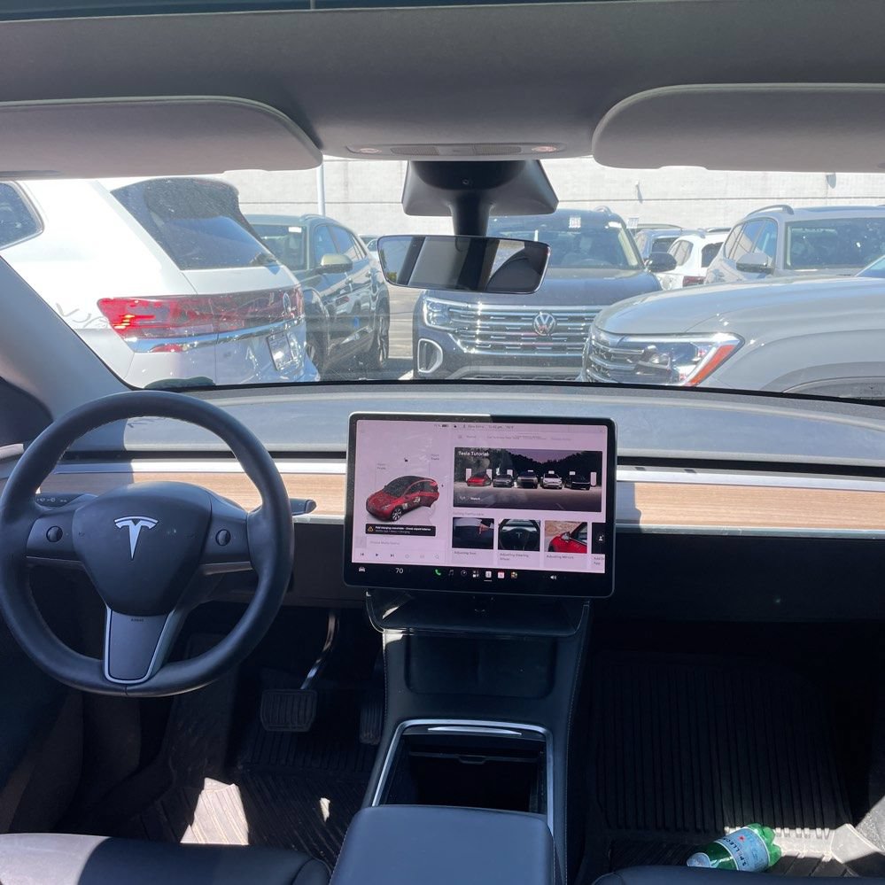 Used 2023 Tesla Model Y Long Range AWD/4WD image 4